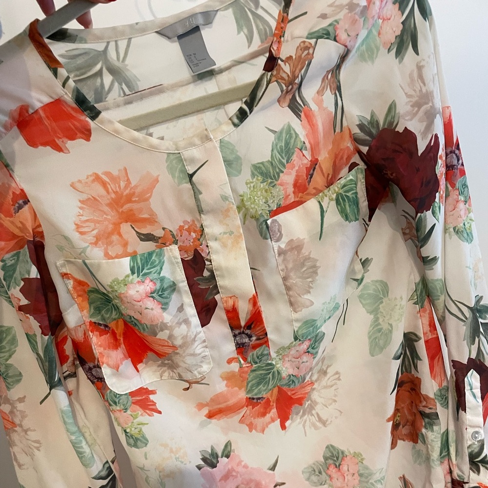 Floral long sleeve blouse